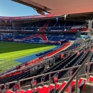 [FOOTBALL]: Le soir du grand match au parc des princes.
